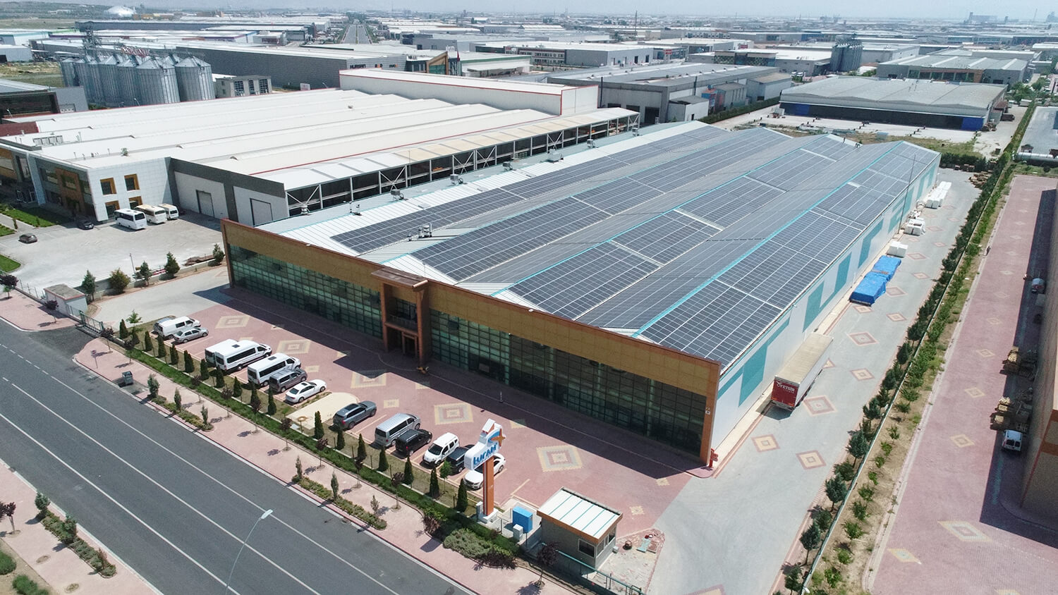KONYA - TURAN PLASTİK 1.450 kWp Çatı Üzeri Güneş Santrali