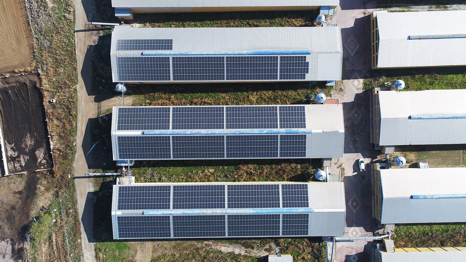 KONYA - ATAK Tavukçuluk - 592 kWp - Çatı Üzeri Güneş Santrali