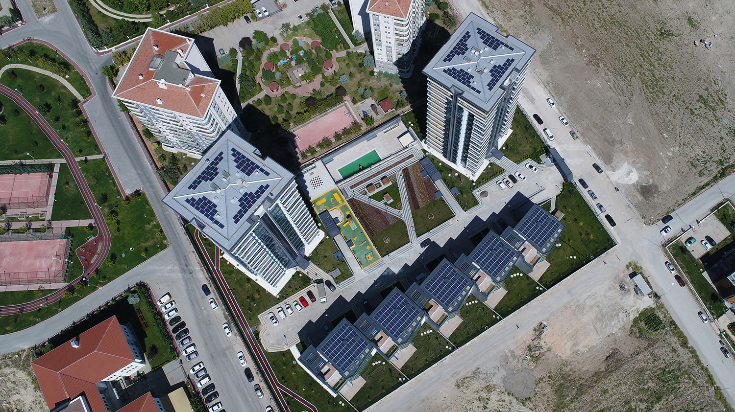 ANKARA - ÜMİTKÖY KONUT ÜZERİ GÜNEŞ SANTRALİ PROJESİ 160 kWp
